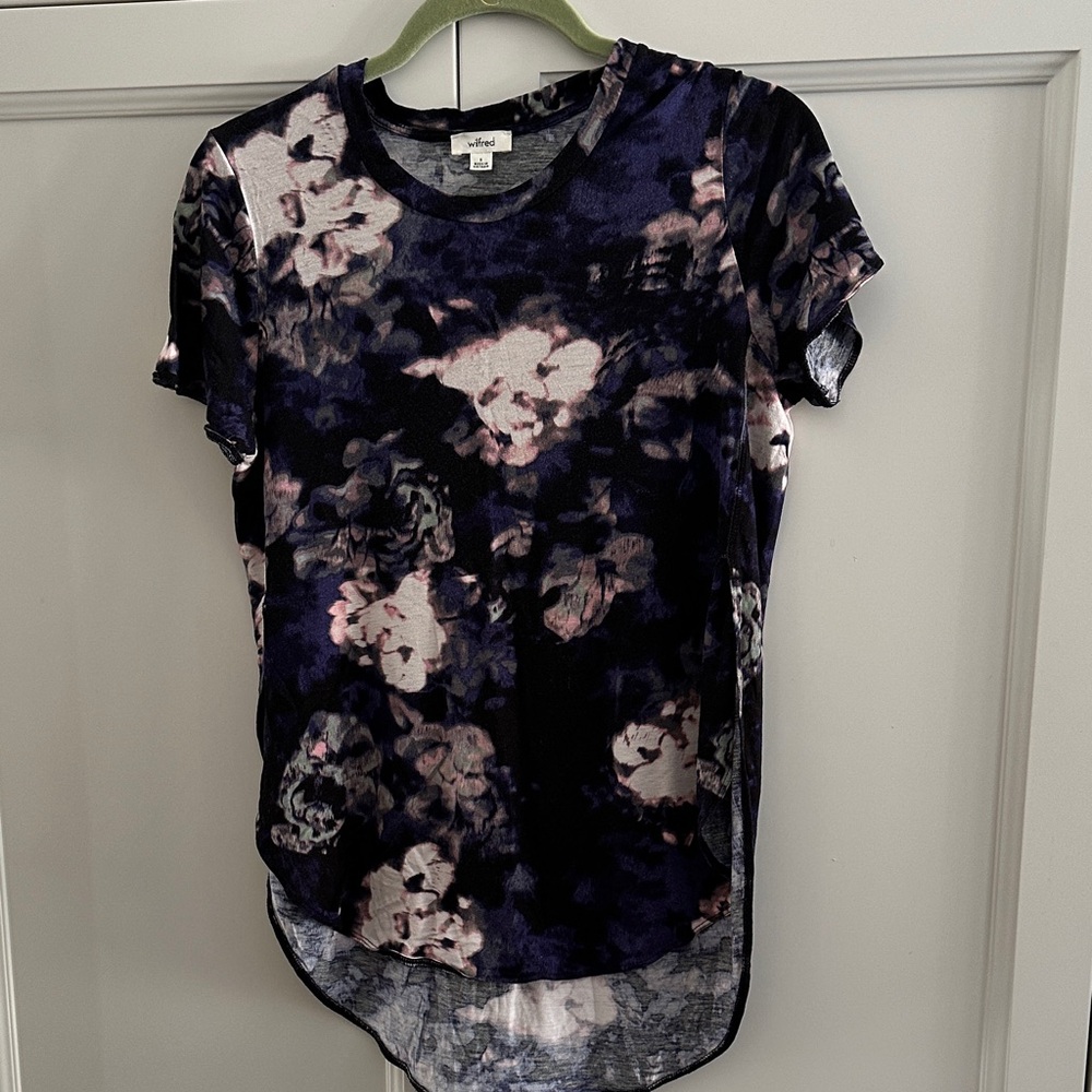 Colorful Patterned Tops Bundle - Picture 5 of 11
